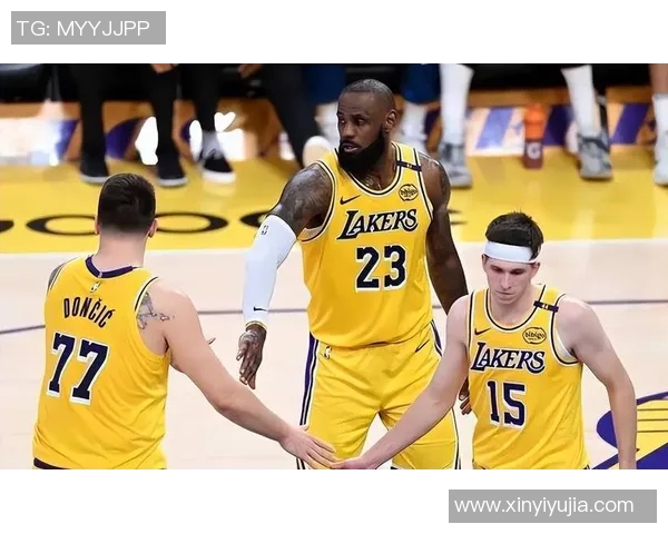 拿800万薪水，却不满战术安排！四巨头或解体，湖人休赛期大重组